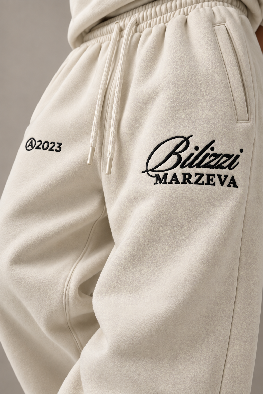 Bilizzi Basic Off-white Sweatpants